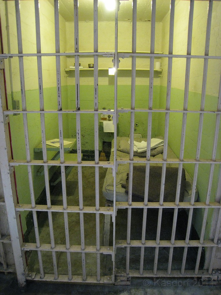 2011 Bay 2 Breakers Saturday 0565.JPG - I was able to participate in the 2011, 100th anniversary of the San Francisco Bay to Breakers 12K race. A great weekend for sight seeing and racing.